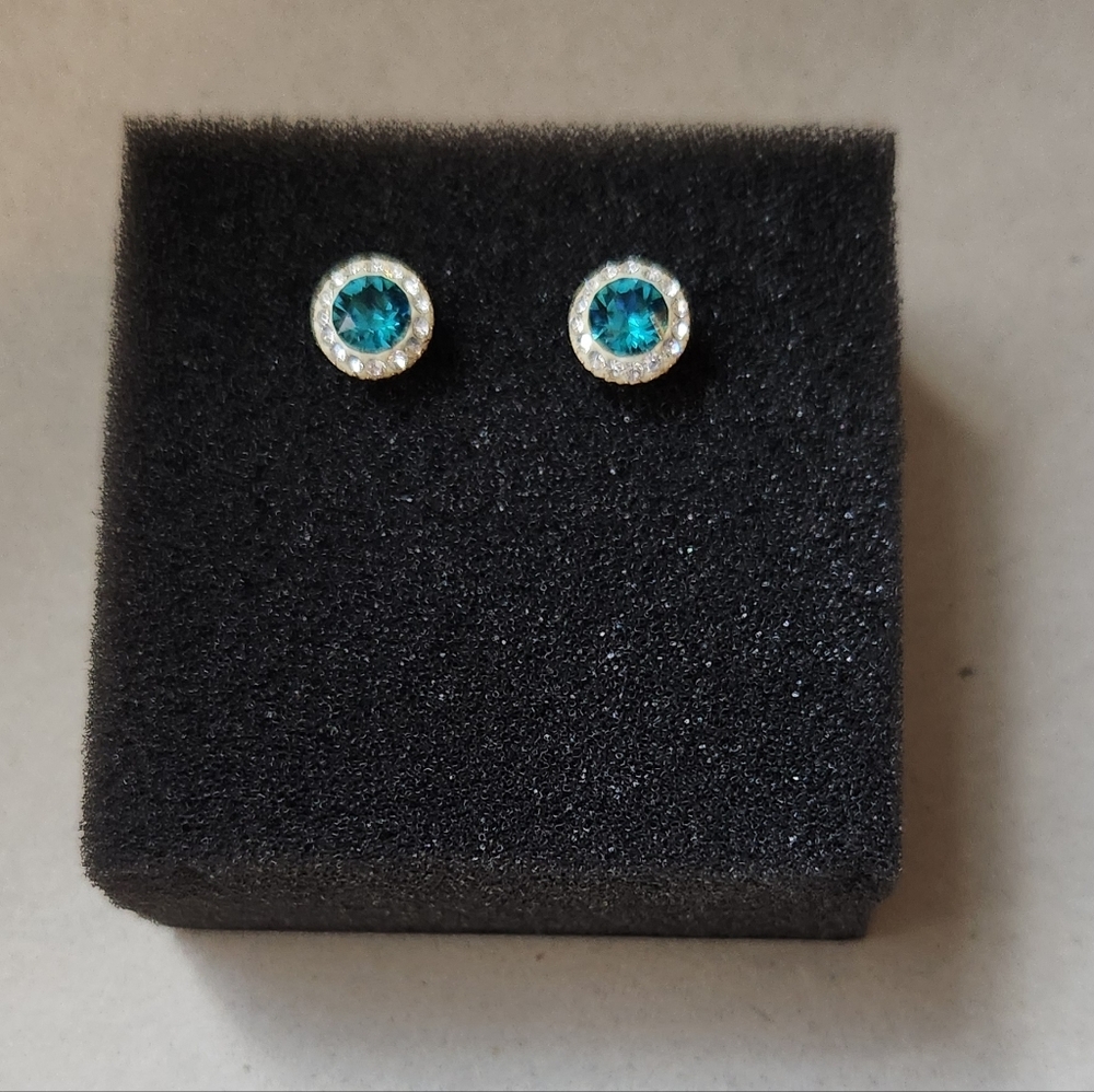 Brilliant Blue Stone Stud Earrings Small